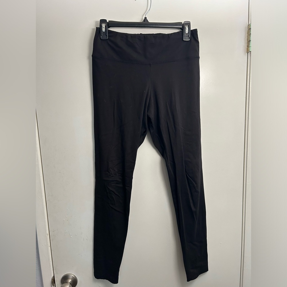 Black leggings